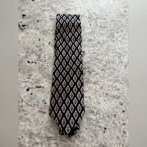 Men’s diamond design tie